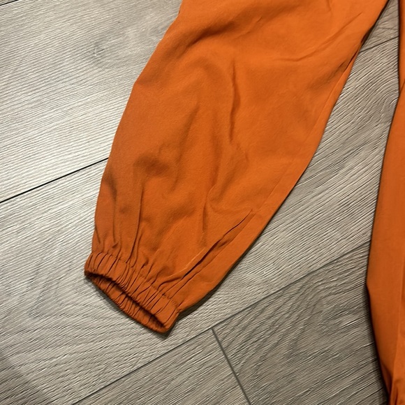 FASHIONOVA orange jumpsuit - Picture 4 of 9